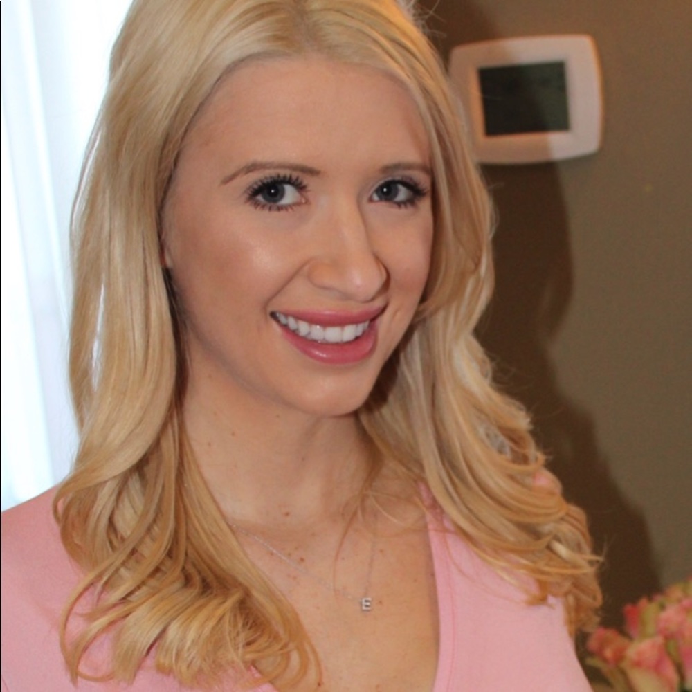 Meet your Posher, Nicole
